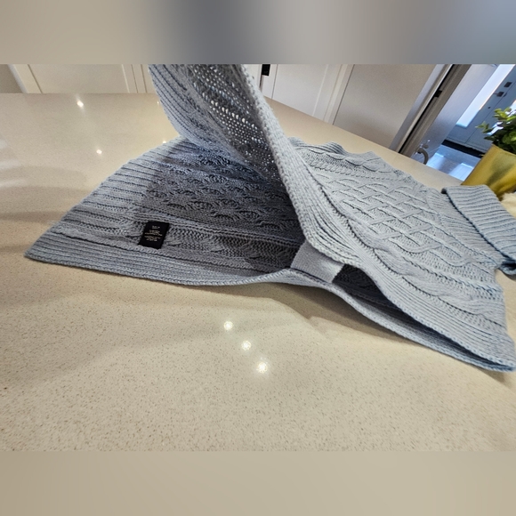 NWOT RW&CO Superbe haut sans manche en tricot épais bleu clair - Picture 5 of 8